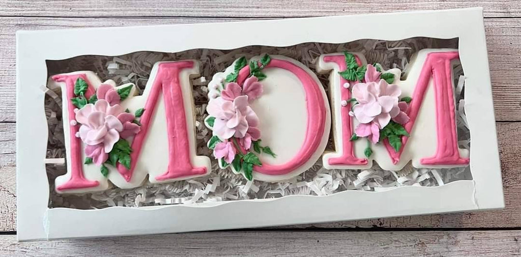 MOM Floral Letters | Cookie Cutter